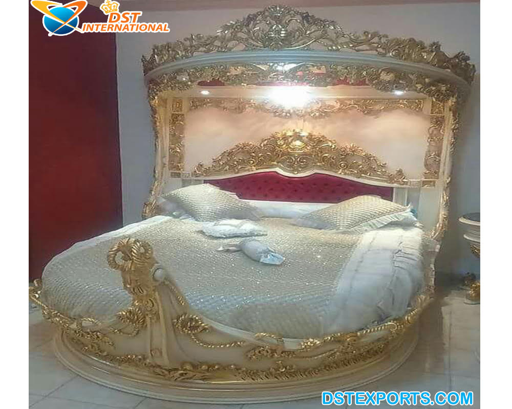 Luxury & Vintage Round Bed with Crown