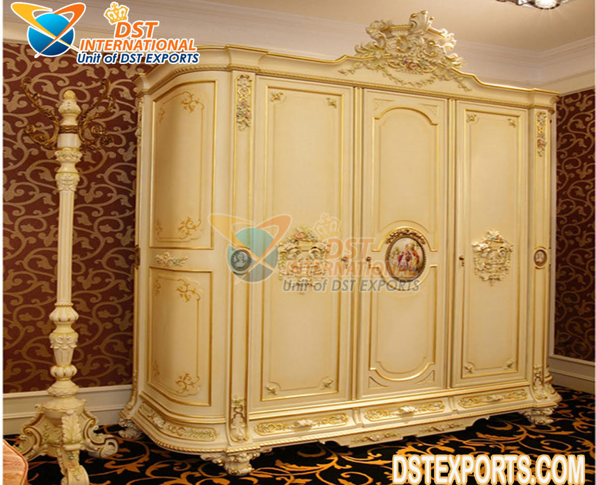 Luxurious Hand Carved Finish Wardrobe For Home