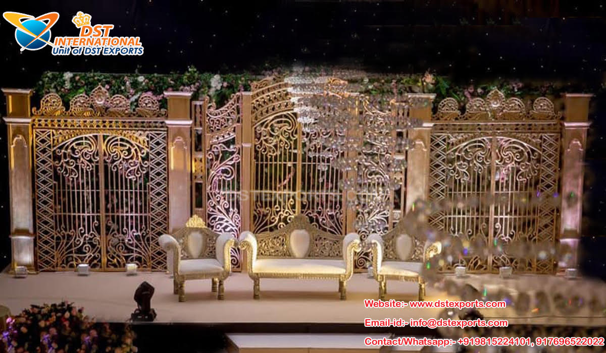 Classic Gate Style Frame Wedding Stage Setup