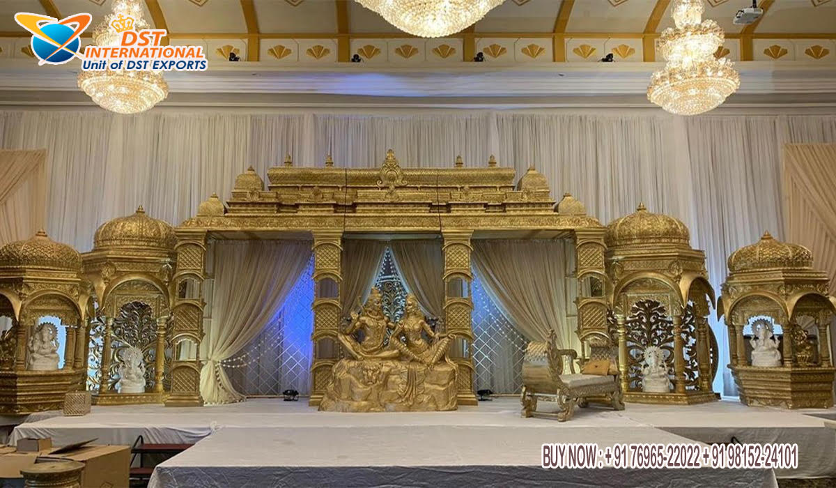 Grand Manavarai Theme South Indian Wedding Stage
